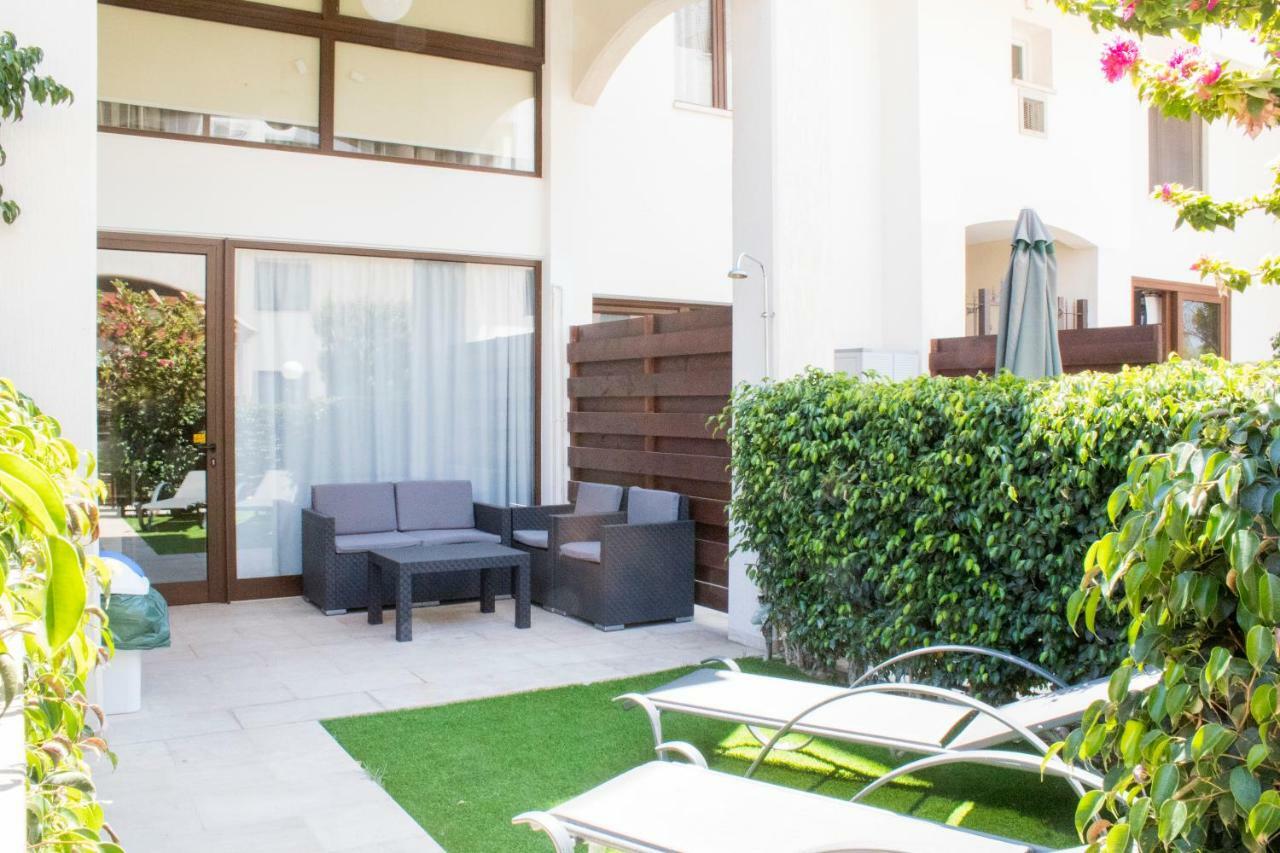 Galatex Beach Apartment Limasol Dış mekan fotoğraf