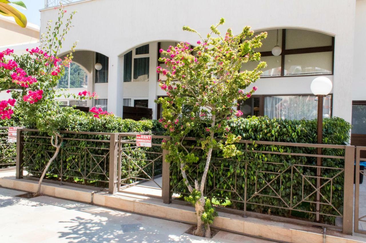 Galatex Beach Apartment Limasol Dış mekan fotoğraf